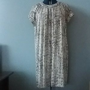 SIMPLY VERA WANG White & Black STRETCH Dress